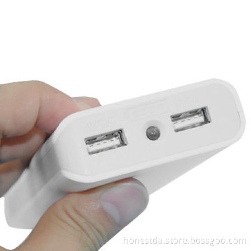 Dual USB output mobile charger power bank with plastic case for digital devices